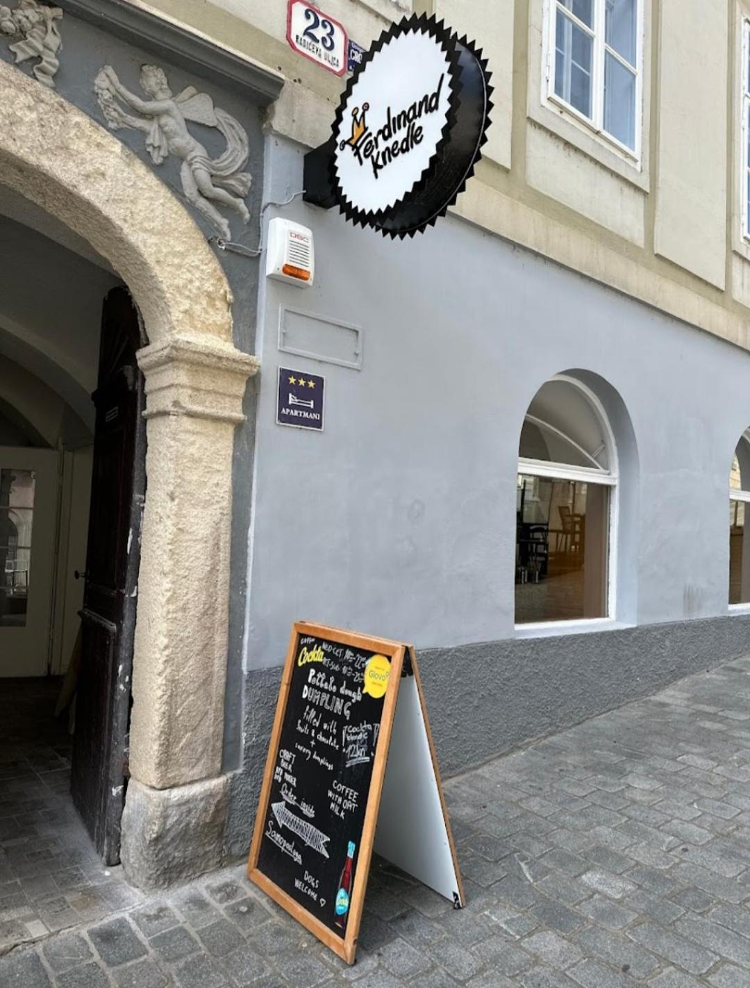 Center 23 - Old Town Apartment Zagreb Ngoại thất bức ảnh
