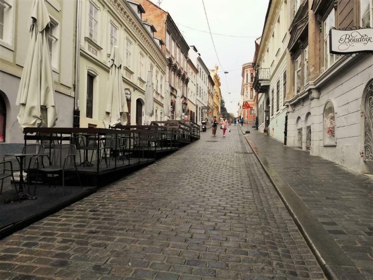 Center 23 - Old Town Apartment Zagreb Ngoại thất bức ảnh